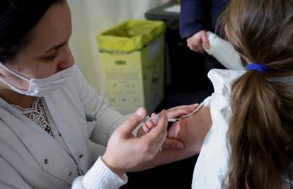 Možete se cijepiti protiv gripe i korone u istom danu: 'Svako cjepivo se prima u drugu ruku'