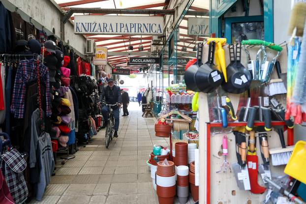 Zagreb: Tržnica Jarun