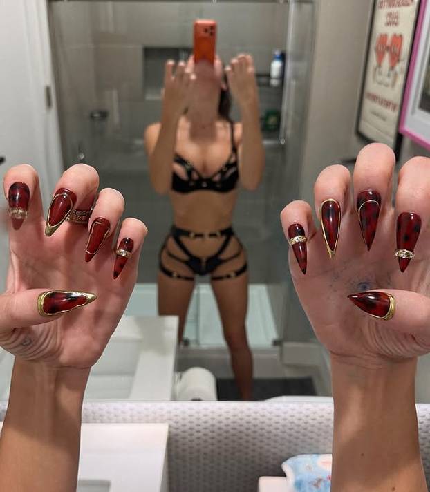 FOTO Masha je online modna ikona, ali njezino tijelo privlači više pažnje od lijepih 'krpica'