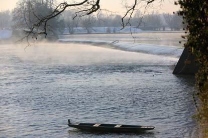 Karlovac: Hladno jutro uz rijeku Koranu