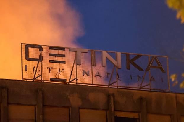 Trilj: Veliki požar na prostoru bivše tvornice Cetinka