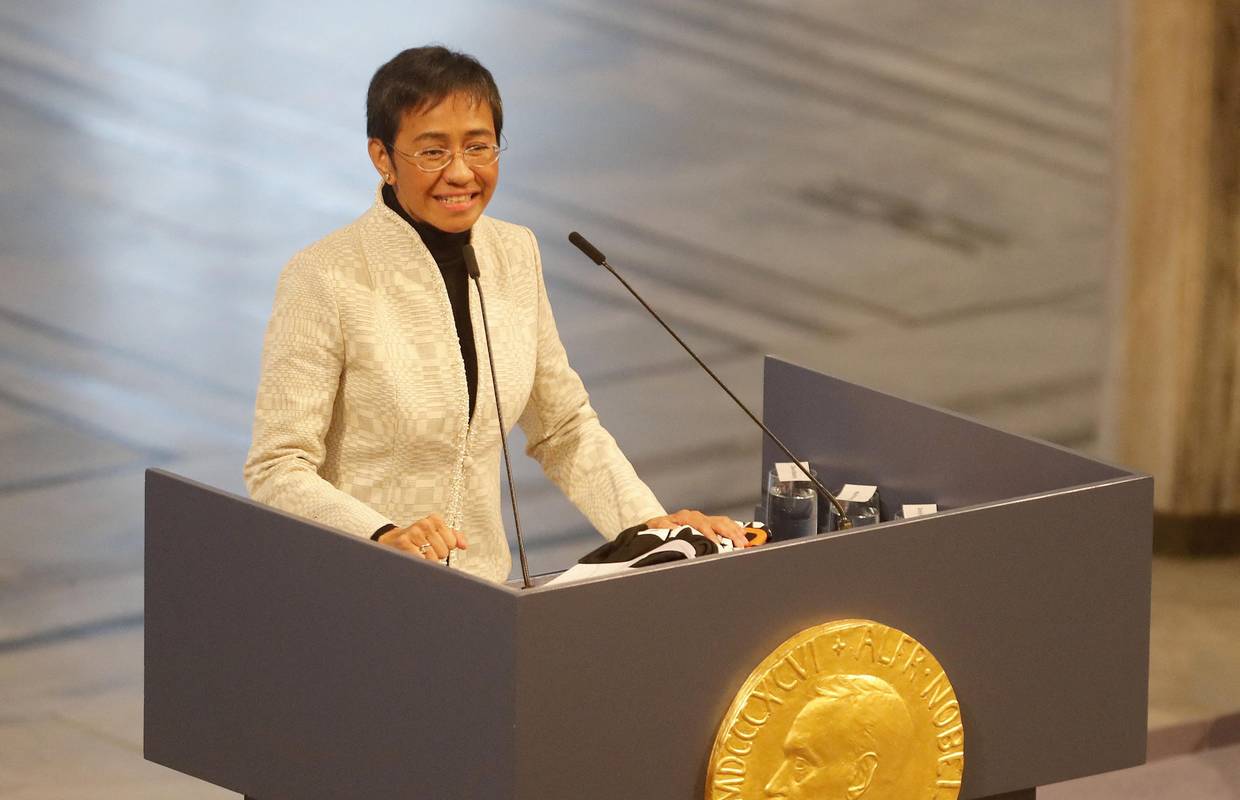 Nobelovka: Sa božanskom moći njihova tehnologija omogućila je virusu laži da nas sve zarazi!