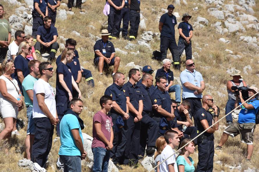 'Prošlo je već deset godina, ali naša bol je sve veća i veća...'