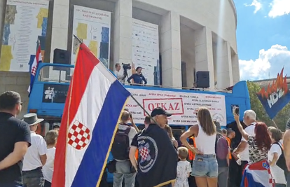 U Zagrebu Počeo prosvjed protiv Vlade: Dajemo vam otkaz zbog lošeg upravljanja državom