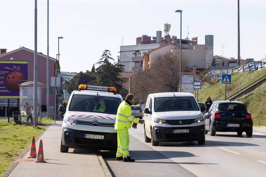 Pula: Pješakinja smrtno stradala nakon što je na nju naletjelo vozilo hitne pomoći