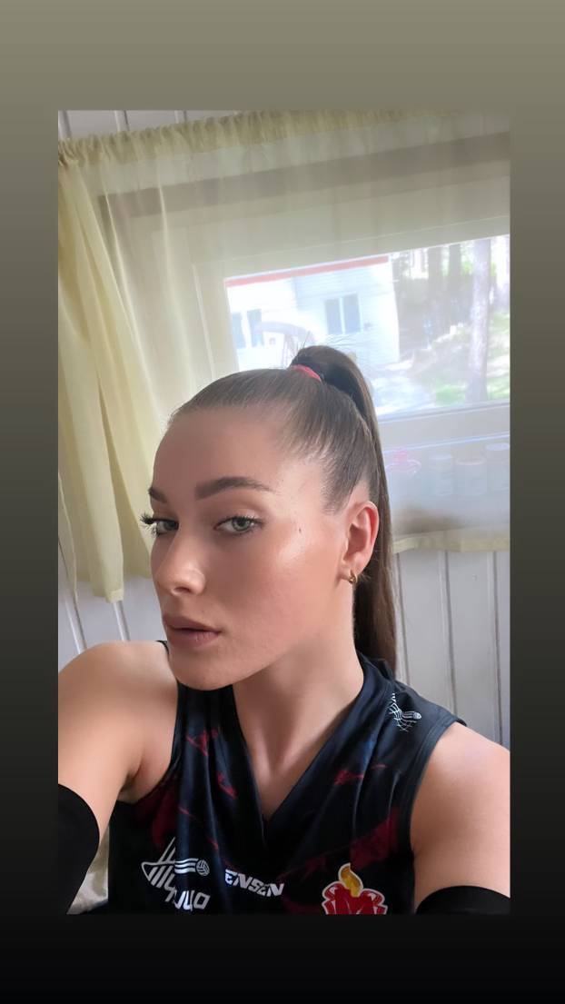 FOTO Nekoć je jahala, a danas je vrsna odbojkašica u Turskoj. Ona je 198 cm visoka senzacija