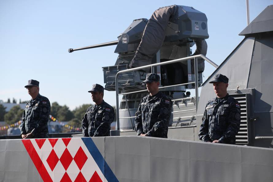 Split: Svečana primopredaja i imenovanje novog obalnog ophodnog broda OOB-32 "Umag"