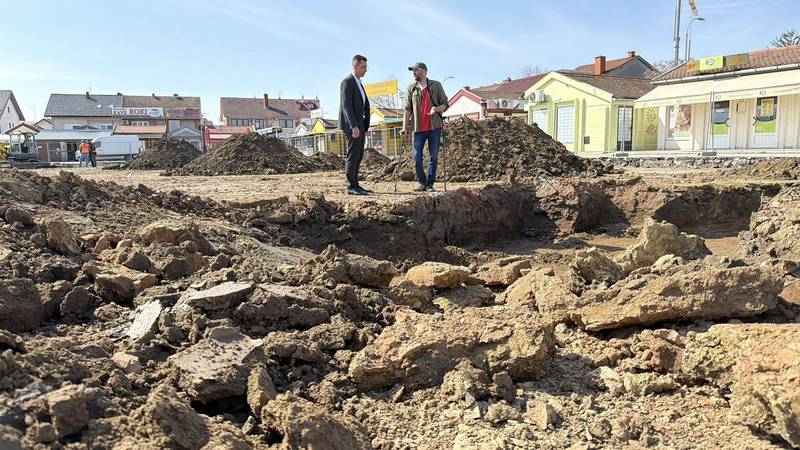 Na budućoj tržnici u Vinkovcima otkrivena 22 rimska groba