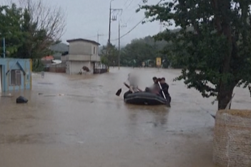 Najmanje četvero mrtvih, a jedna osoba vodi se kao nestala u poplavama u središnjem i zapadnom dijelu Južne Koreje