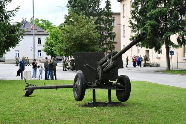 FOTO Kad u vojsku pođem... U Požegi prisegnulo 150 ročnika
