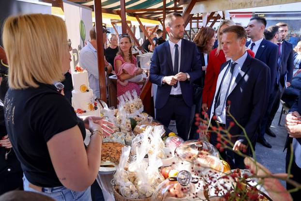 Zadar: Predsjednik Hrvatskog sabora Gordan Jandroković obišao je manifestaciju pod nazivom „Pijat na Pijaci“ 