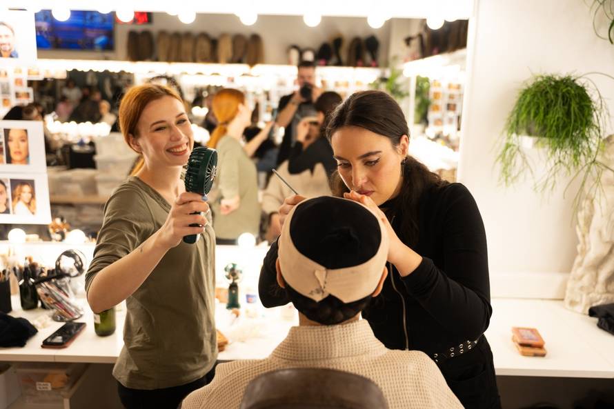 FOTO Otkrili nove maske u TLZP: Pogledajte kako izgledaju J.Lo, Pavarotti, Katy Perry, Jole...