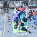 Svijet pored našeg: Migranti i beskućnici riskiraju život dok spavaju u ruševini usred grada