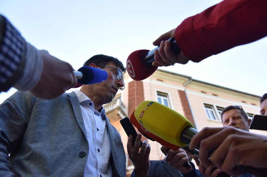 TrgovaÃ¨ki sud u Pazinu odluÃ¨io: Uljanik d.d. ide u steÃ¨aj