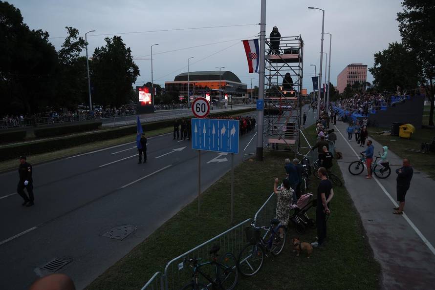 Zagreb: Generalna proba svečanog vojnog mimohoda