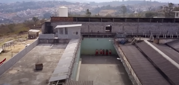 FOTO Život bivše zvijezde Reala u zatvoru. Popravlja televizore, član je čitateljskog kluba...