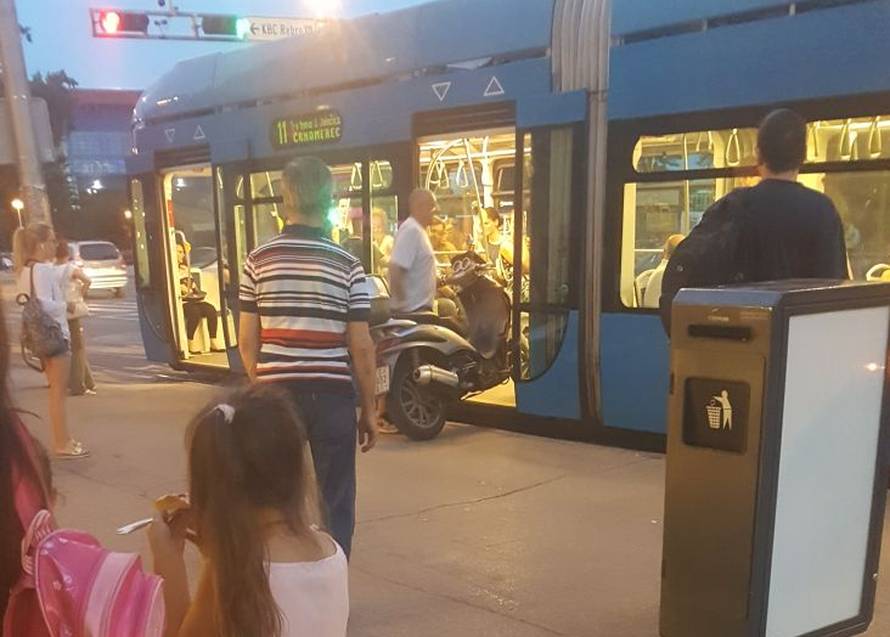 Ako ti nemaš benzina, onda naš tramvaj ima struje...