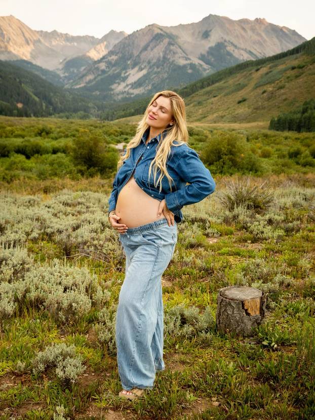 FOTO 'Bila sam debela, a onda sam otkrila utege. Sad imam liniju na kojoj mi svi zavide'