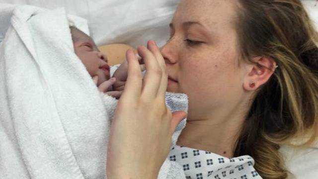WOMAN HAS SURPRISE BABY DESPITE HAVING FLAT STOMACH AND REGULAR PERIODS