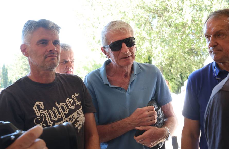 Zmijavci: Posljednji ispraćaj Ivana Gudelja