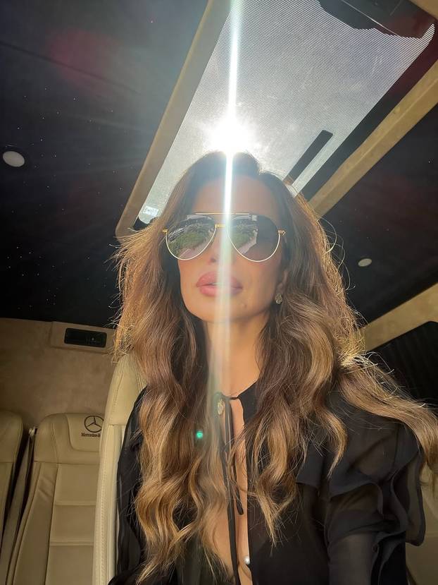 FOTO Severina produžila ljeto u Bodrumu: 'Najljepša žena!'