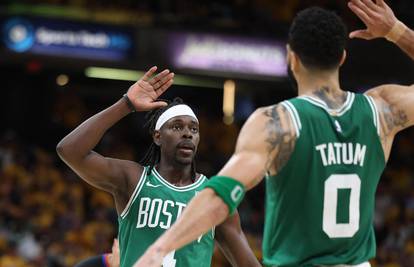 VIDEO Boston u finalu NBA lige, Tatum i Brown pomeli Indianu