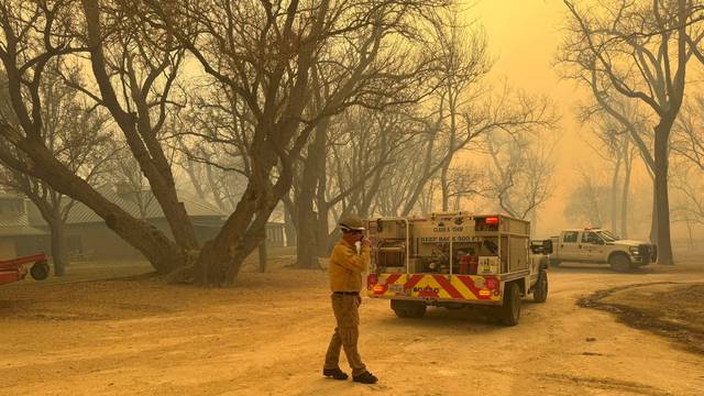 Wildfires spread in Texas