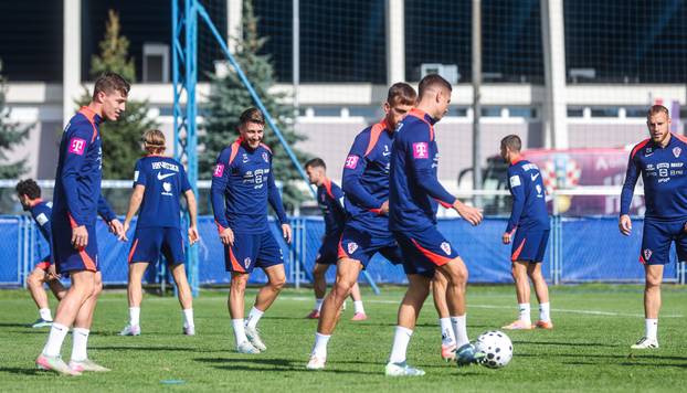 Zagreb: Hrvatska nogometna reprezentacija na treningu u Maksimiru