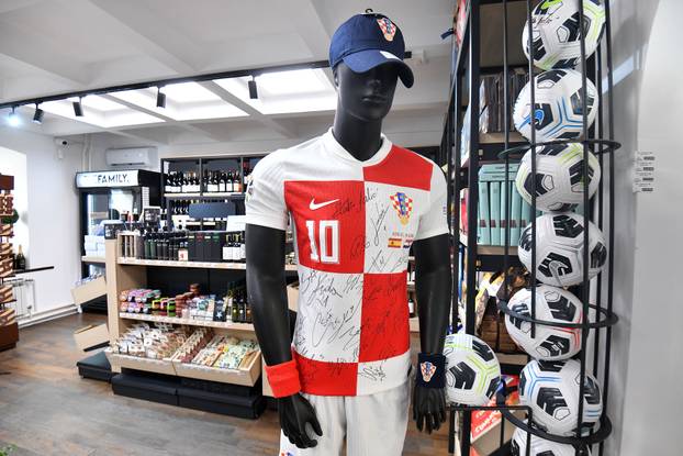 Varaždin: Suvenir shop u vlasništvu Zlatka Dalića