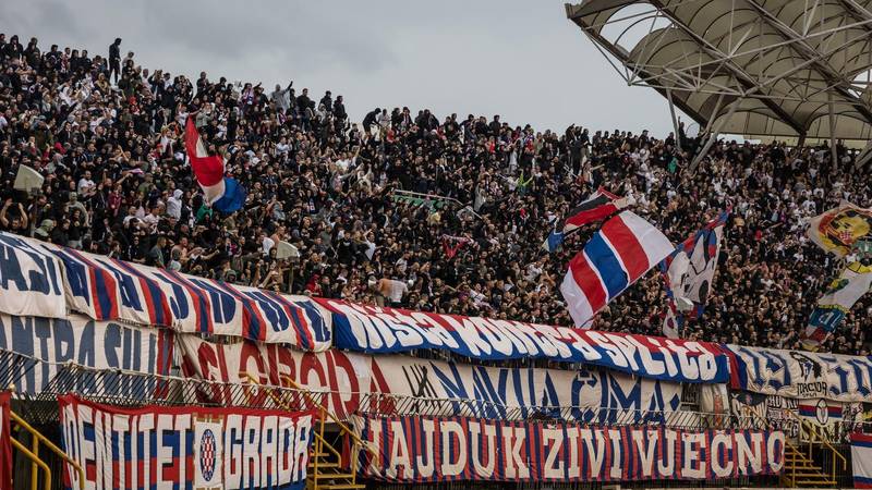 Navijači Hajduka: 'Sami sebi najveći neprijatelji', 'Neka plate počinitelji', 'Polovica Šotičeka'