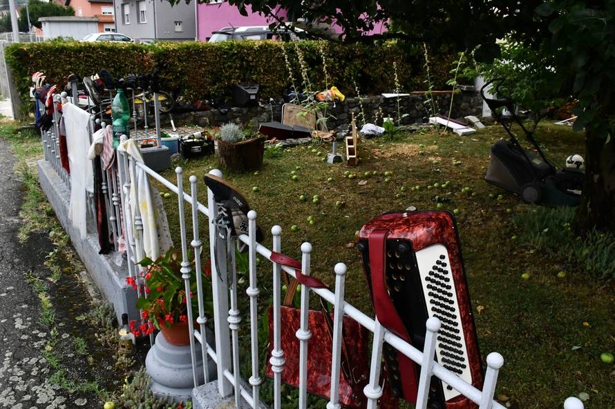 Nova Gradiška: Stanovnici saniraju posljedice jučerašnjeg nevremena