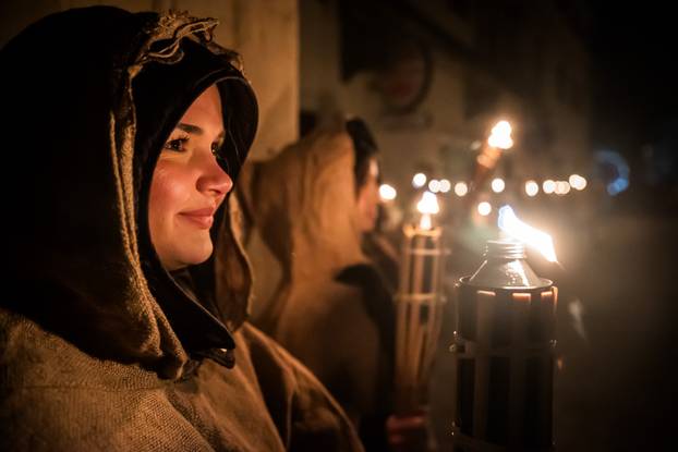 U Imotskom na Cvjetnicu uprizorena „Imotska Muka“, scenski prikaz Muke Gospodina našega Isusa Krista 