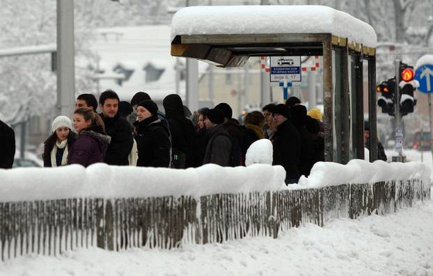 ARHIVA - Zagreb je 14. sije?nja 2013. bio zatrpan snijegom