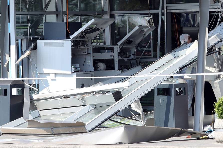 Eksplozija probudila Riječane: Razbojnici raznijeli bankomate