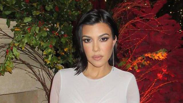 Kourtney Kardashian zabranila je posjete svojoj bebi: 'Samo uz pozivnicu moći će ga upoznati'