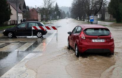 U Orahovici pada vodostaj, nema evakuacije stanovništva