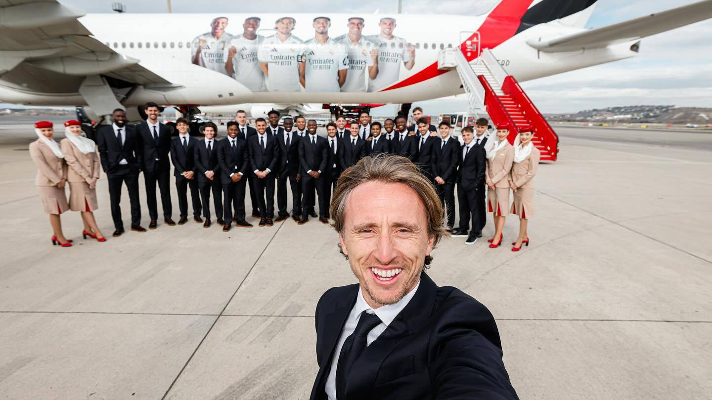 Dragi putnici, ovdje je kapetan Modrić! Pogledajte novi avion Reala s Lukom u prvom planu...