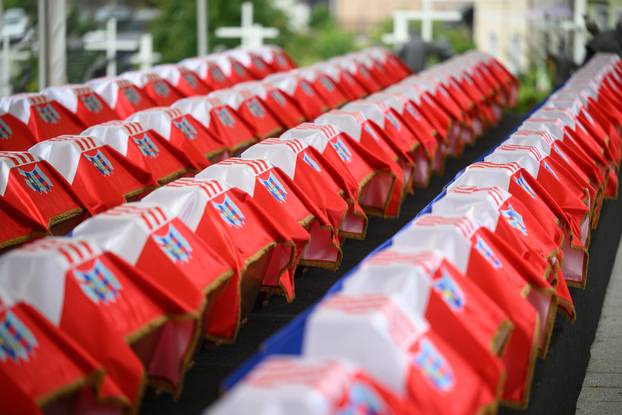 Komemoracija u povodu pokopa 500 hrvatskih žrtava u Donjem Maclju