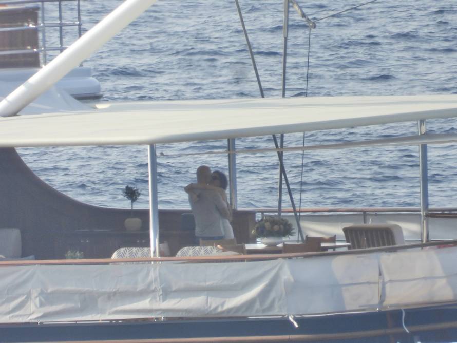 Jeff Bezos uoči svadbe stoljeća uživa u Hrvatskoj sa zaručnicom Lauren Sanchez