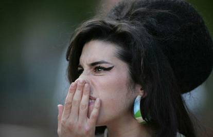 Amy Winehouse otkazala američku turneju