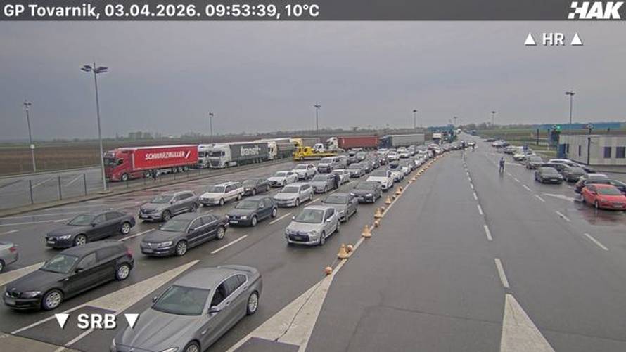 FOTO Na granicama višesatne kolone uoči uskrsnog vikenda