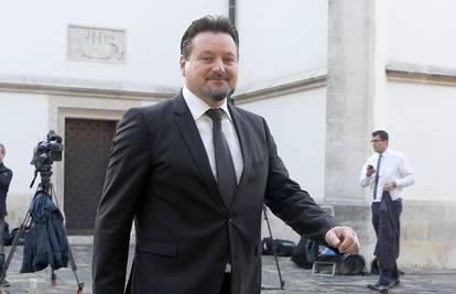 'Krizmanić je dao ostavku, na sudu će dokazivati nevinost'