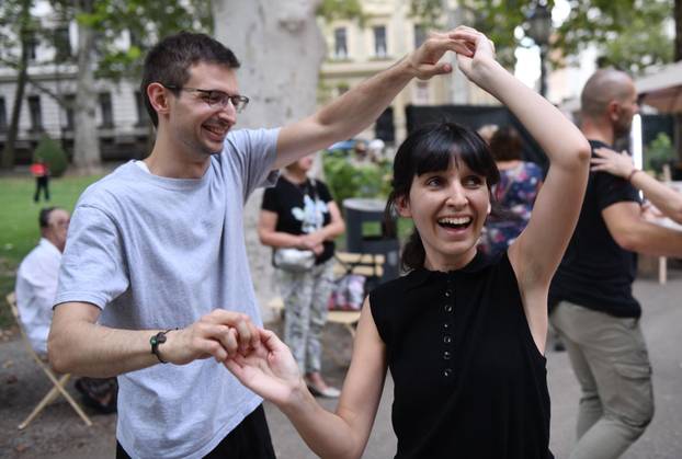 Zagreb: Plesnjak na Zrinjevcu