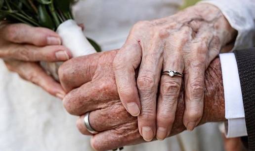 Udala se sa 76 i otkrila zašto ne bi željela da je to bilo ranije