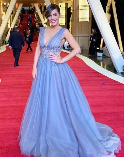Voditeljice na dodjeli Oscara su se 'utegnule' u hrvatske haljine