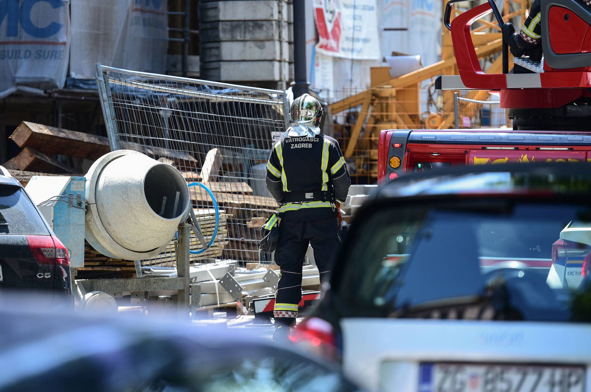 Zagreb: Prilikom radova na zgradi na Zrinjevcu radnik je ozlijeđen u eksploziji