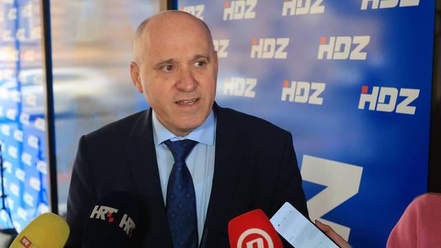 Zagreb: Dolazak članova na sjednicu šireg Predsjedništva HDZ-a