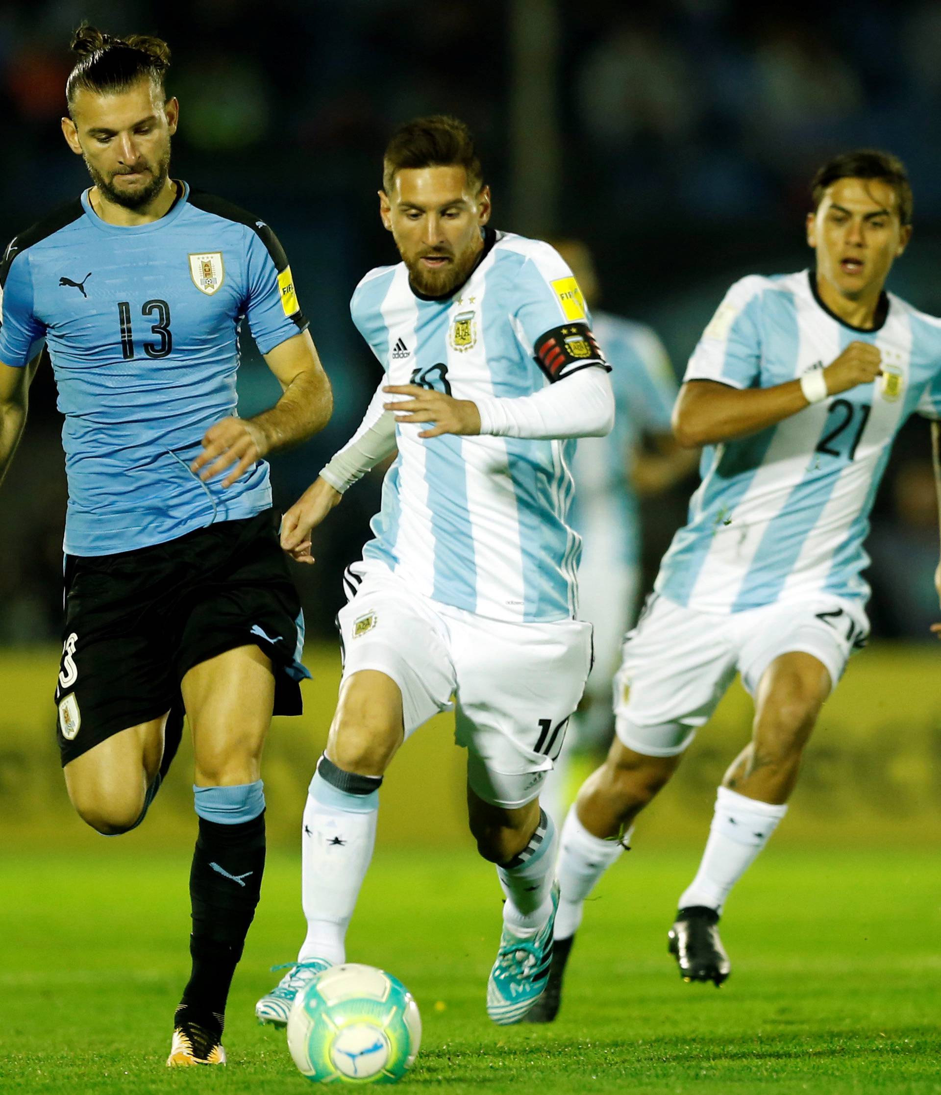 Soccer Football - 2018 World Cup Qualifiers - Uruguay v Argentina
