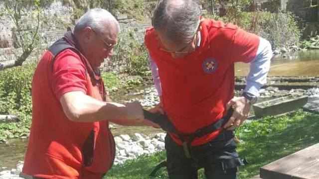 Ministar Gari Cappelli izveo je vježbu spašavanja  s HGSS-om