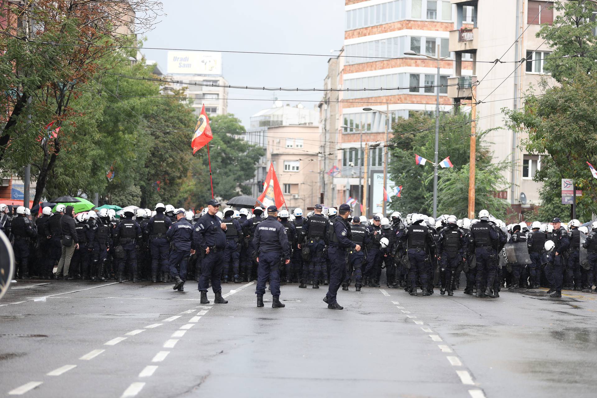 Beograd: Policija je blokirala protivnike Europrajda 